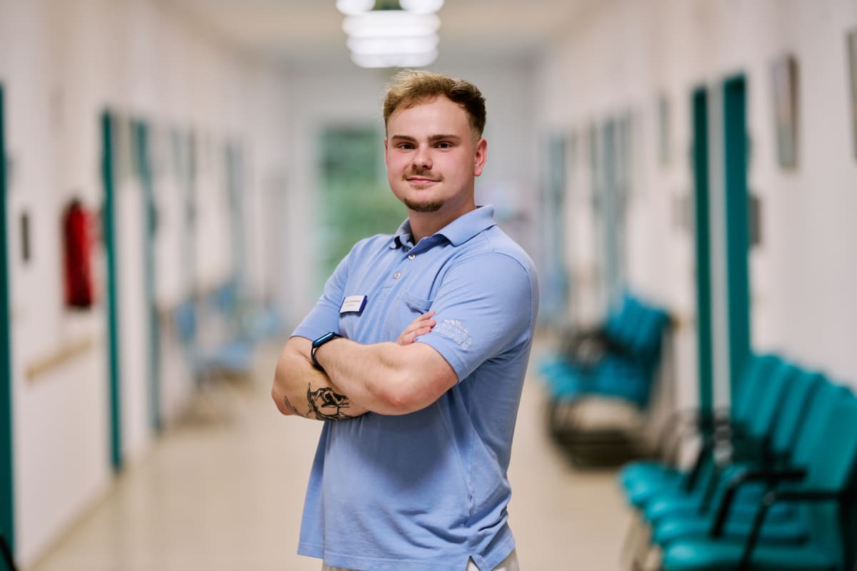 Calvin Schwimmer, Ergotherapeut an der Klinik an der Weißenburg