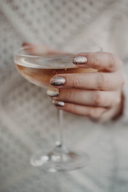 champagne-nails_1