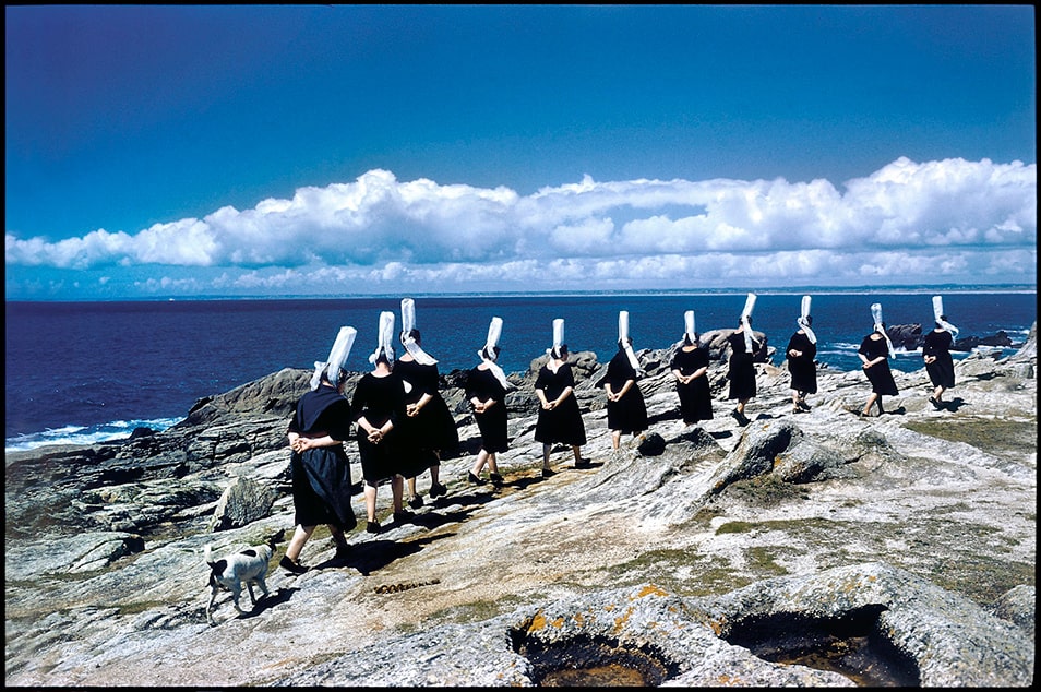 Bretagne, France, 1960. © Elliott Erwitt/Magnum Photos/Courtesy of Edwynn Houk Gallery, New York and Zürich