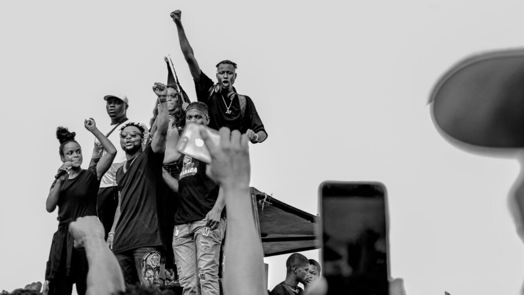 Protesters at the Lekki-Ikoyi tollgate calling for an end to the rogue police unit, Special Anti-robbery Squad, Lagos, Nigeria, October 2020 ©Grace Ekpu
