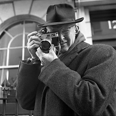 Henri Cartier-Bresson shooting on the streets