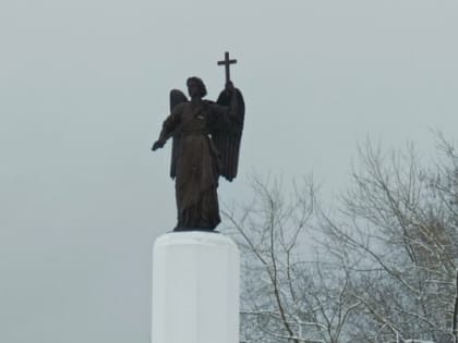 В Гусь-Хрустальном установили образа архангела Михаила у воинского храма