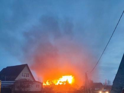 Во Владимирской области произошло сразу два крупных пожара в частных жилых домах