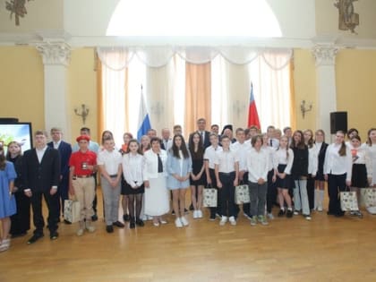 Вручение паспортов Губернатором Владимирской области А.А. Авдеевым