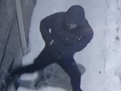 Вандалы сломали забор на ул.Октябрьской