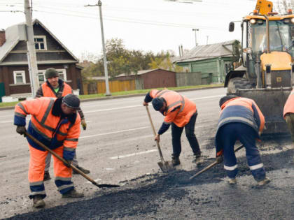 Ремонт дорог и благоустройство: на что чаще всего жаловались владимирцы в первой половине апреля