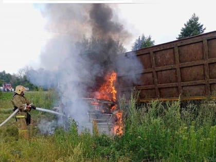 Под Муромом загорелась попавшая в ДТП "Газель"