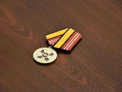 Еженедельная городская планерка отметилась награждением бойца СВО