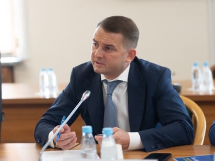 Нельзя допустить, чтобы пенсионер отдавал за эвакуацию авто две трети пенсии, - Нилов