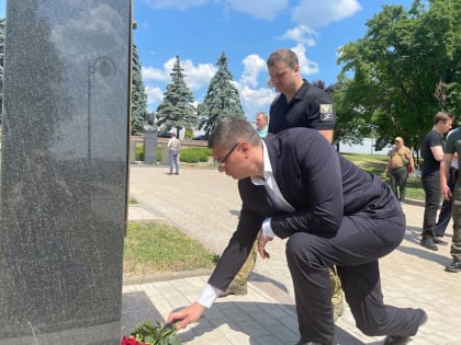 Александр Авдеев побывал в Донецке, подшефном городе Докучаевске и Мариуполе