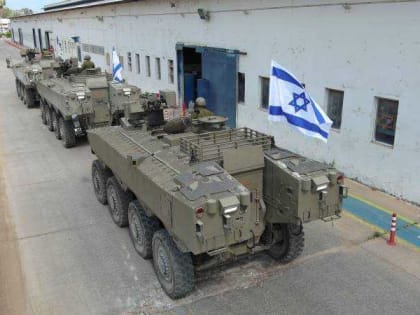 Израильская армия обороны получила первые серийные бронетранспортеры Eitan