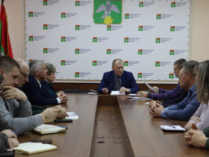 Вопросы обеспечения бесперебойного функционирования систем жизнеобеспечения района обсудили в администрации