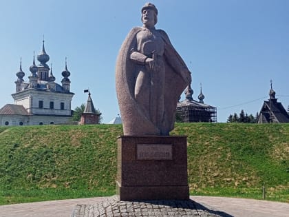 В Юрьев-Польском подрядчик схалтурил при благоустройстве сквера за 2,3 миллиона рублей