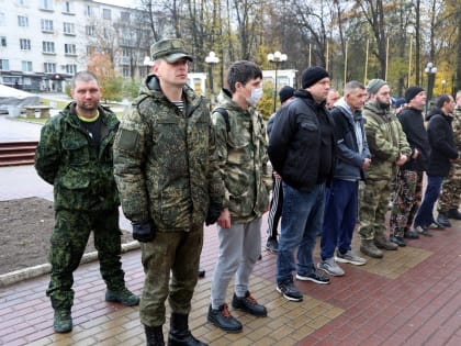 «По стопам дедов и отцов – за мир без нацизма»: добровольцы из Владимирской области отправились на службу по контракту