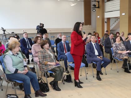 Депутатская квота. ЗакСобрание утвердило 14 членов нового состава Общественной палаты. В списке треть новых лиц