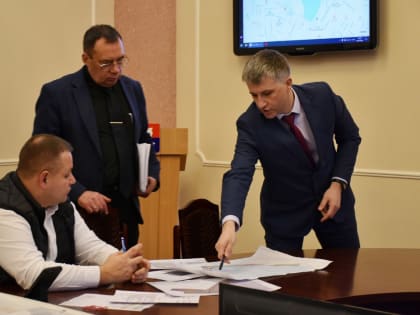 Глава города Алексей Соколов контролирует ход работ по благоустройству набережной