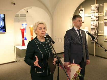 В Музея хрусталя им. Мальцовых прошло торжественное открытие выставки «Гимн стеклу» приуроченная к 40-летию Музея