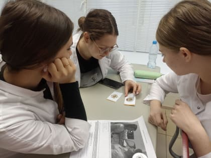 Кинолекторий, посвящённый Дню Государственного герба Российской Федерации