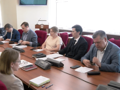 Чиновники и парламентарии провели первое заседание рабочей группы по вопросам здравоохранения