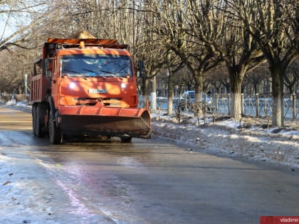 Муниципальный «Центр управления дорогами» усилил противоголедную обработку городских улиц