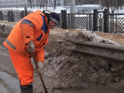 Специалисты МУП «Владимирводоканал» ведут расчистку ливневой канализации