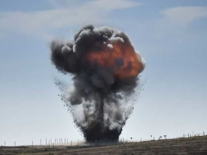 В северной части Донецка слышны взрывы и стрелковые бои
