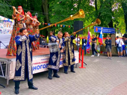 Праздничные гуляния во Владимире