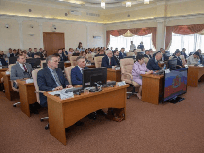 Новый состав Заксобрания избрал Владимира Киселёва в сенаторы