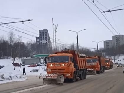 Снег с улиц Владимира убирают свыше 50 единиц техники и более 90 рабочих ручной уборки муниципального «ЦУГД»