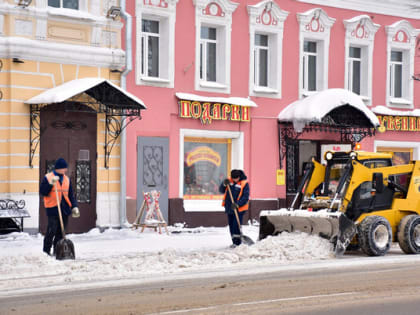 Во Владимире дворникам обещают платить до 31 тысячи рублей