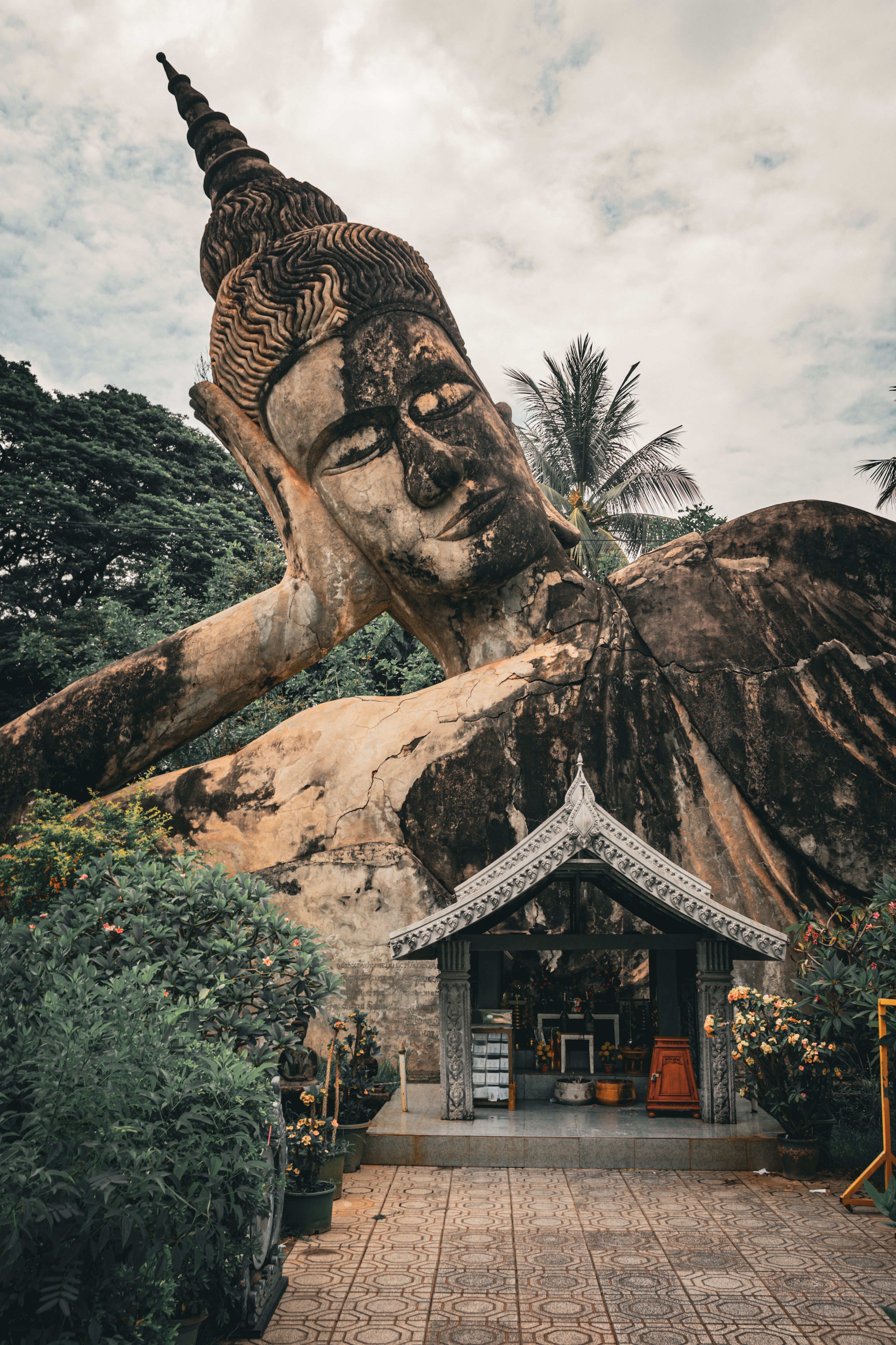 sleeping-buddha.jpg