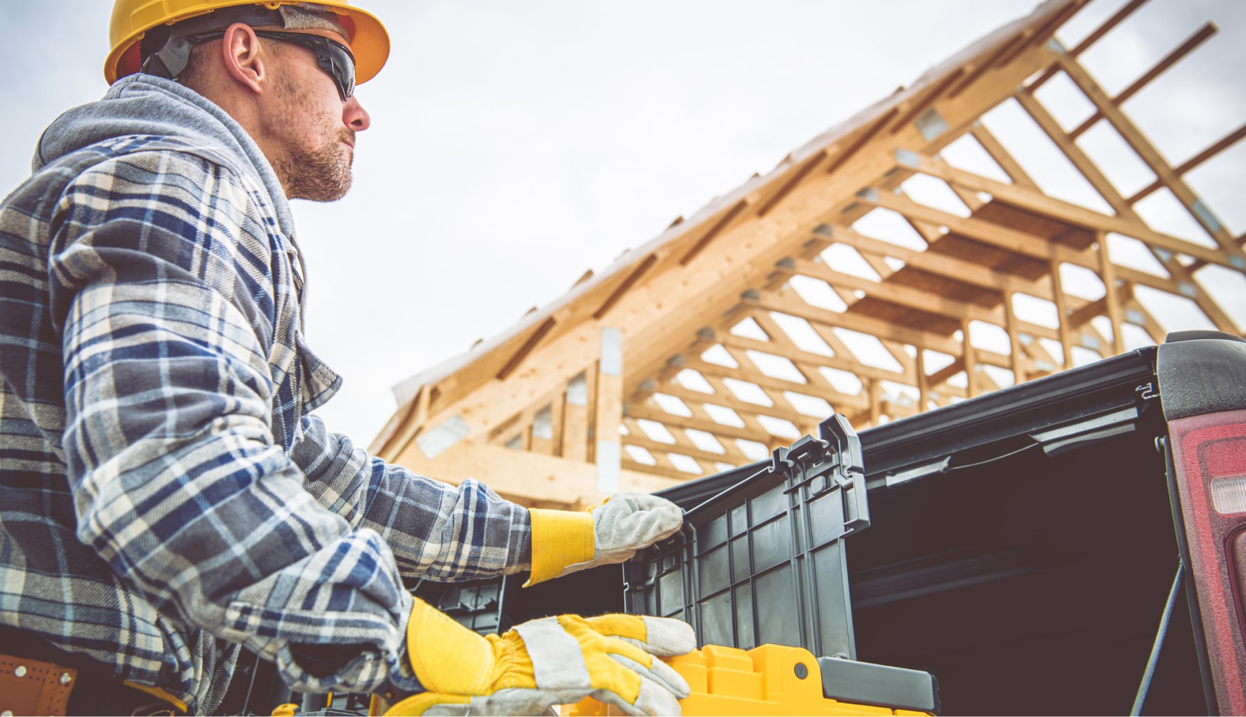 7 ways to save on commercial auto insurance