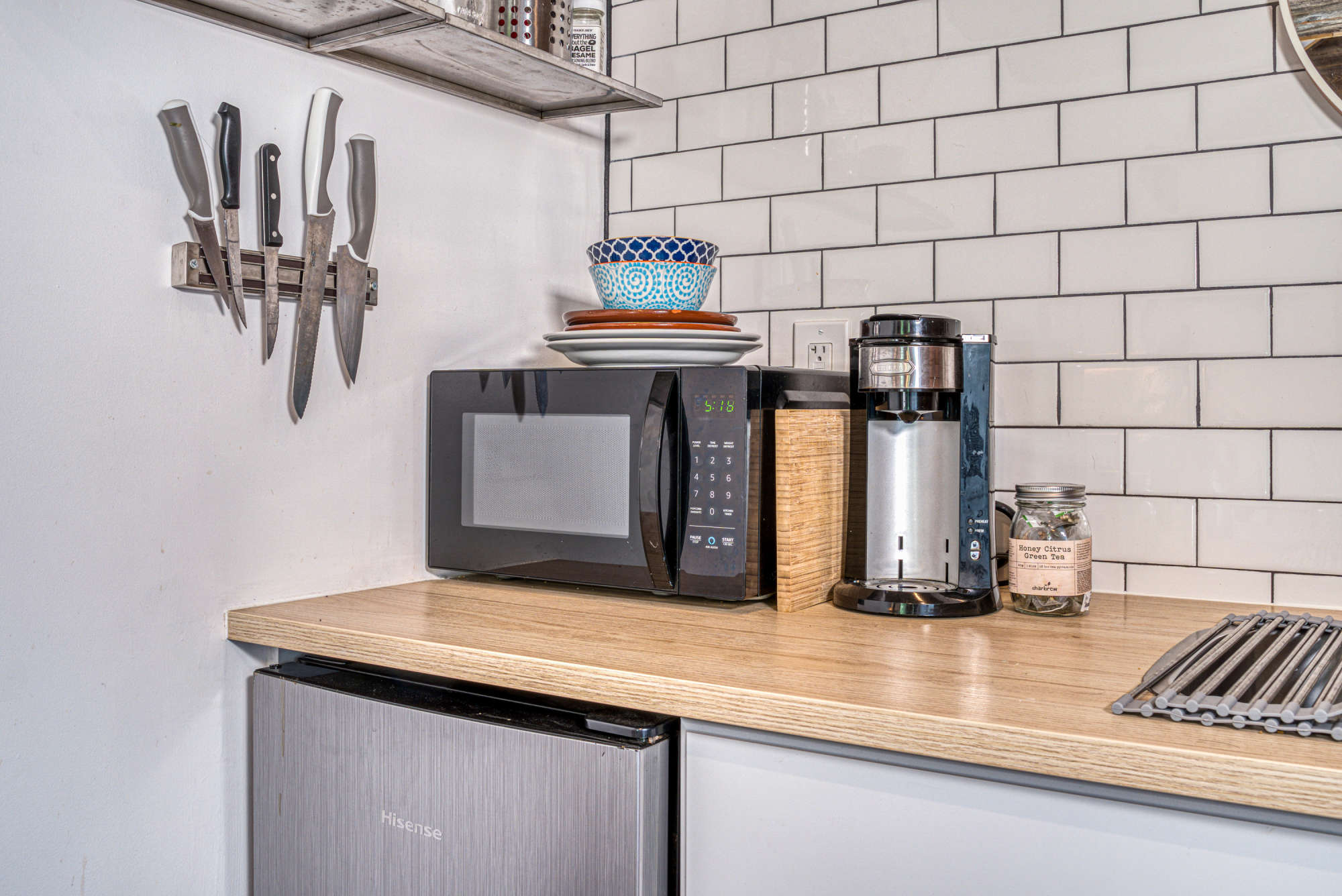 Microwave and Refrigerator to prepare a meal