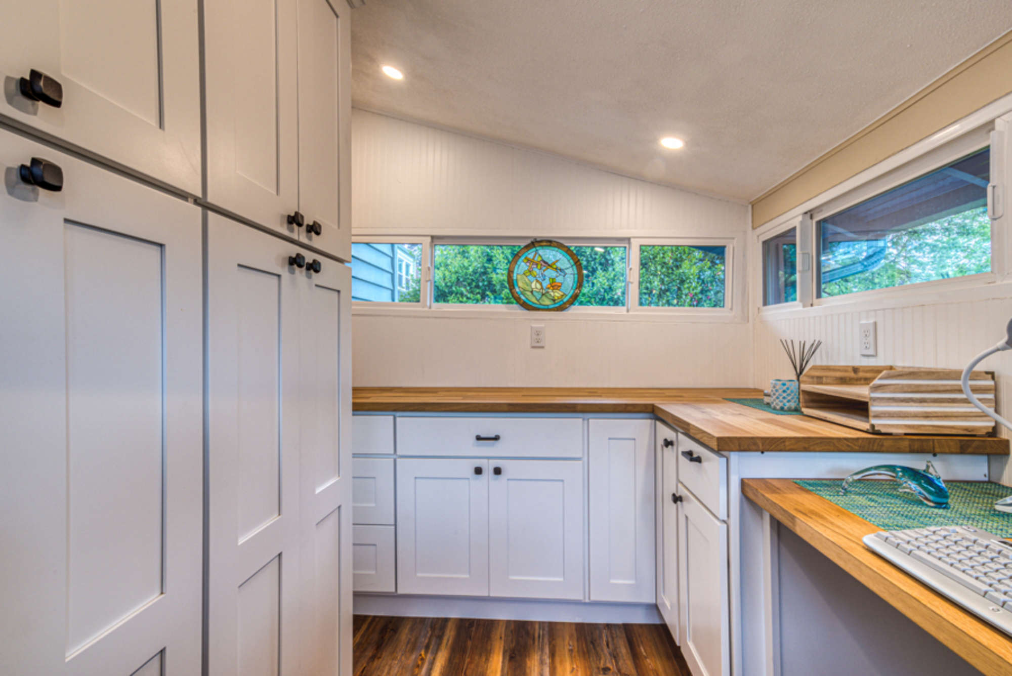 thumbnail view of a listing photo