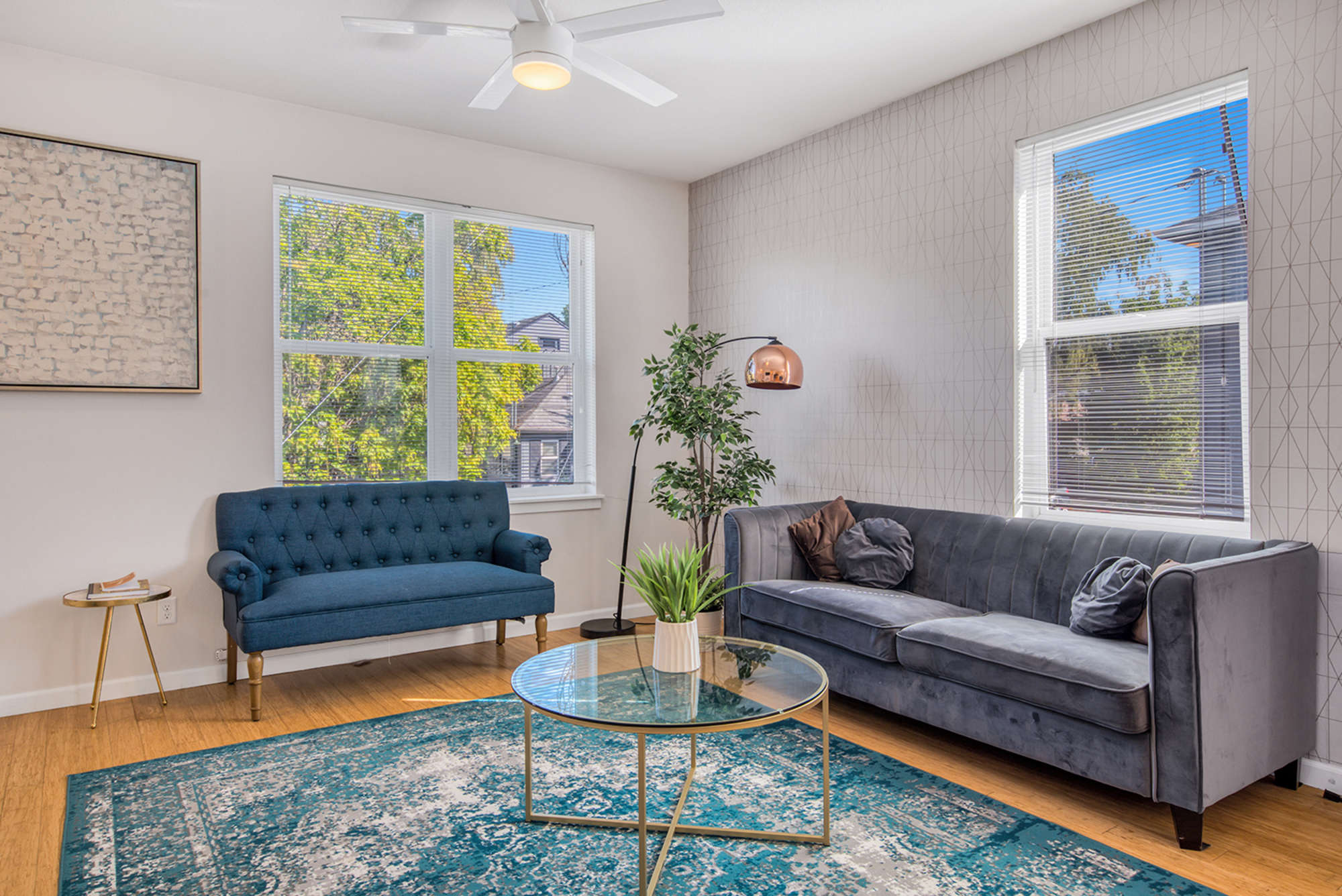 thumbnail view of a listing photo