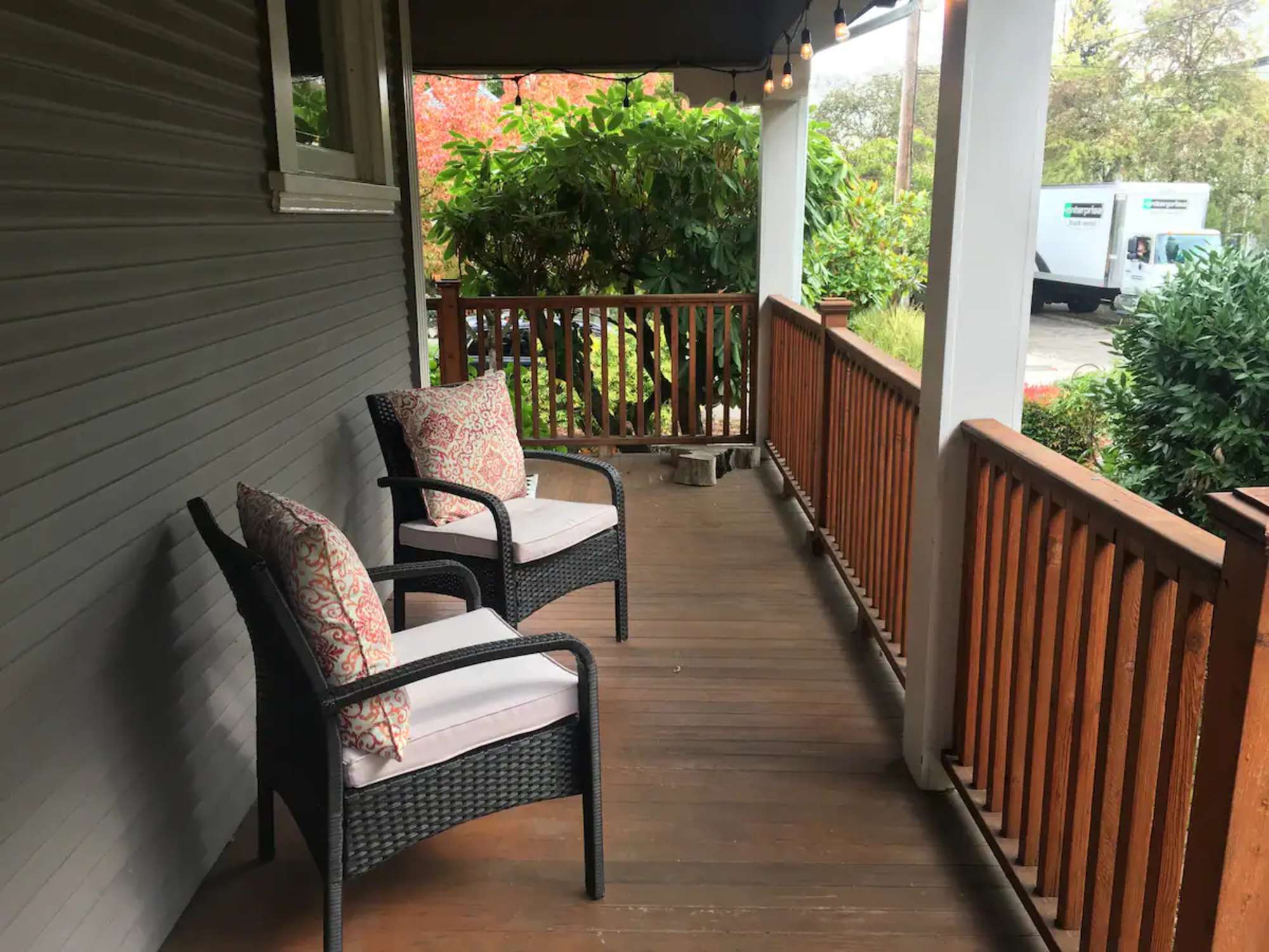 thumbnail view of a listing photo