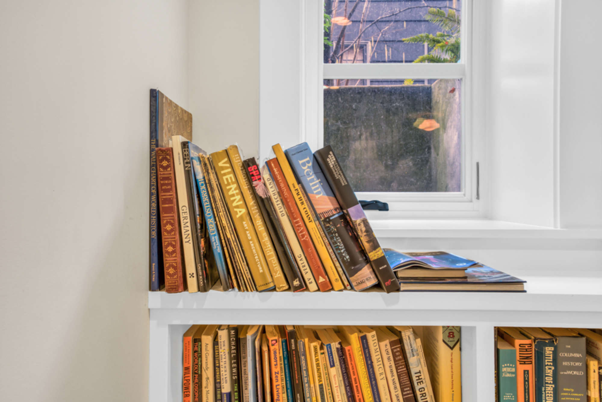 thumbnail view of a listing photo