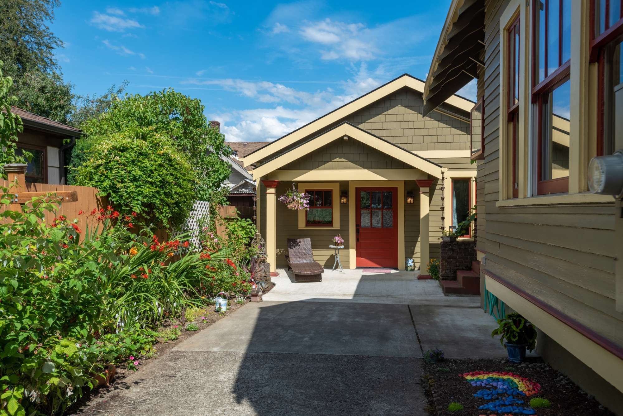 thumbnail view of a listing photo