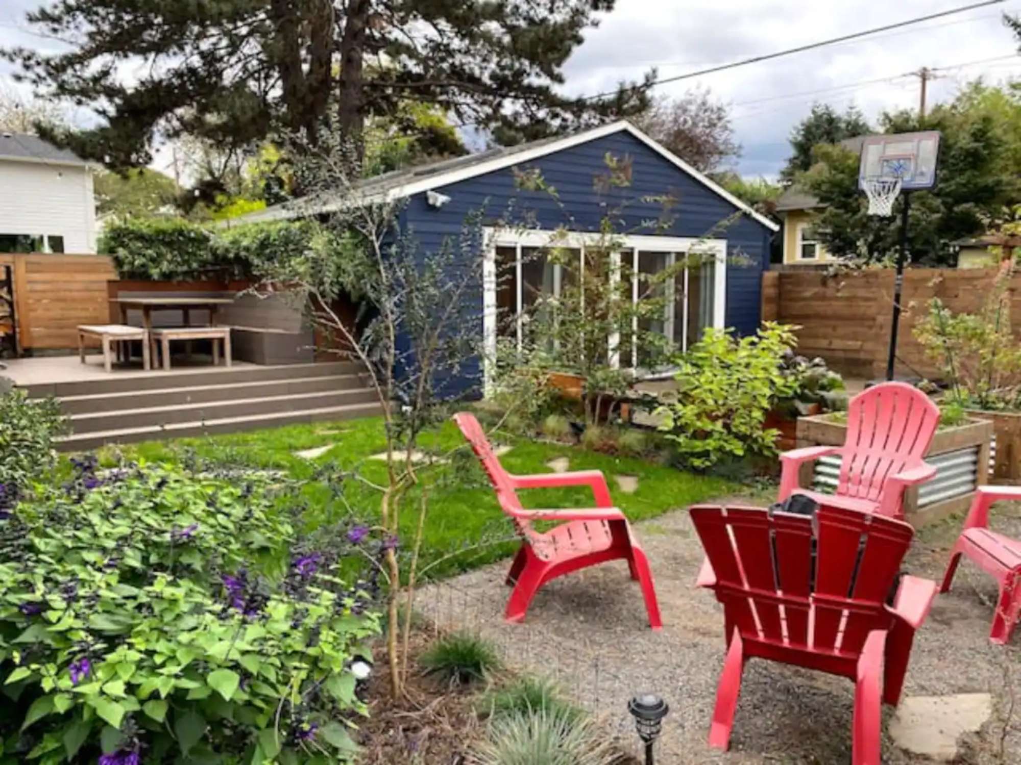 thumbnail view of a listing photo