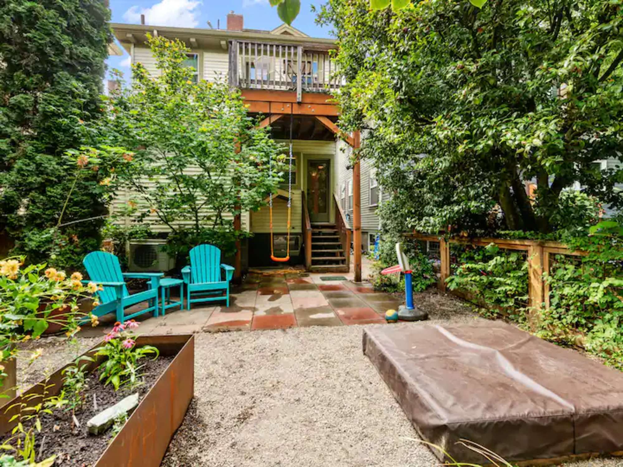 thumbnail view of a listing photo