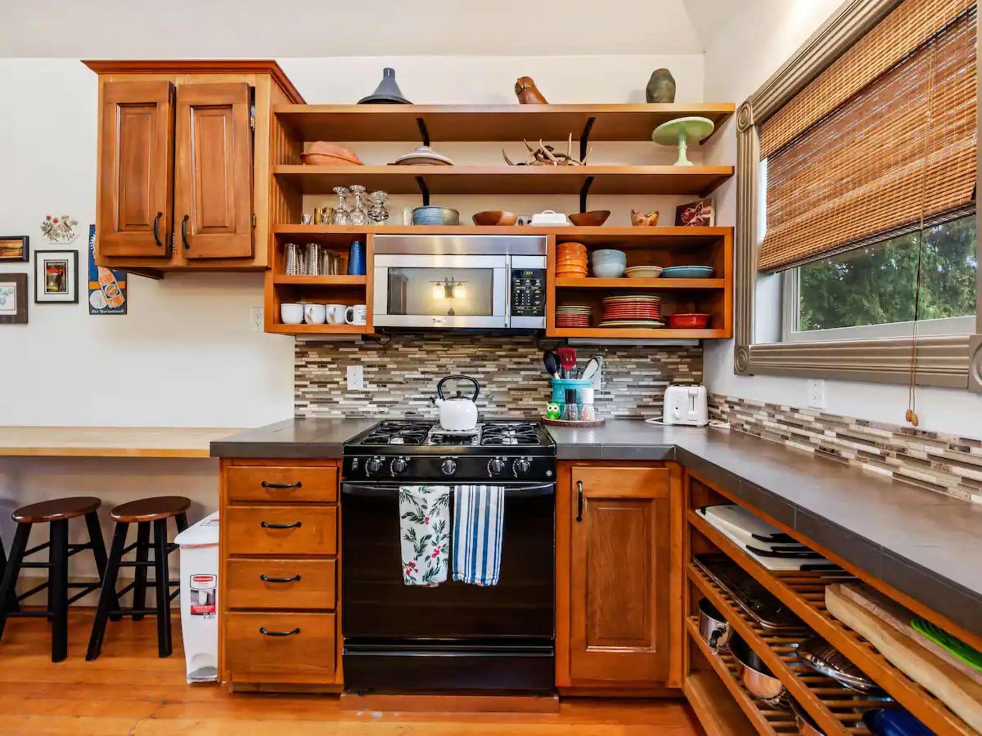 thumbnail view of a listing photo