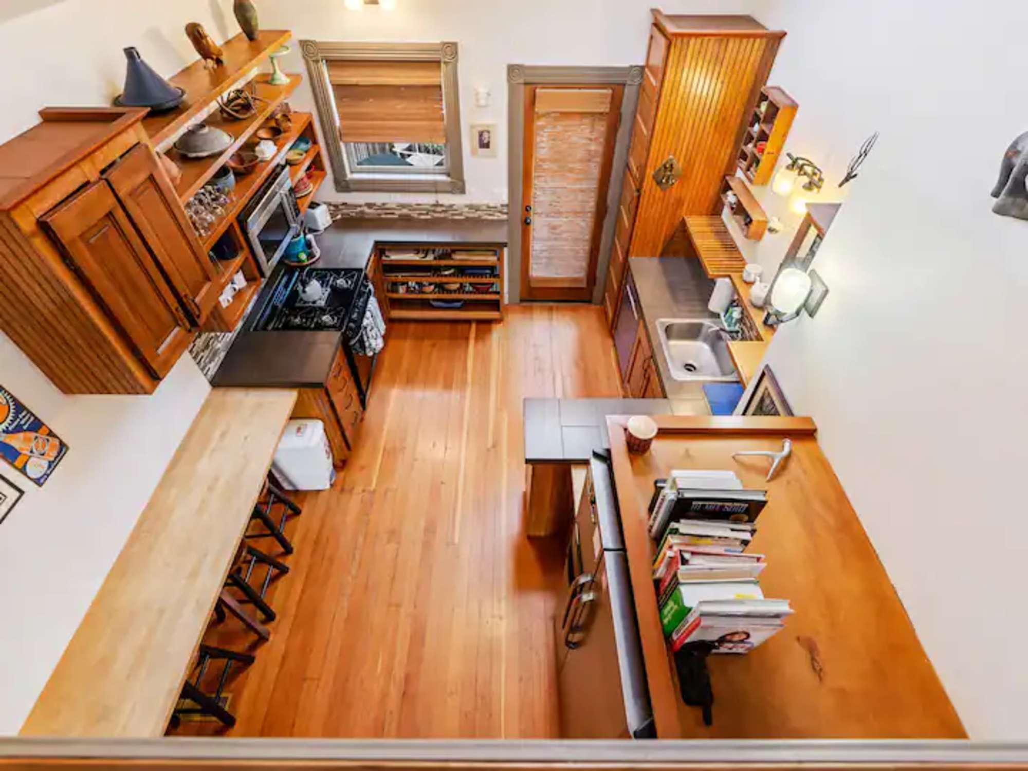 thumbnail view of a listing photo