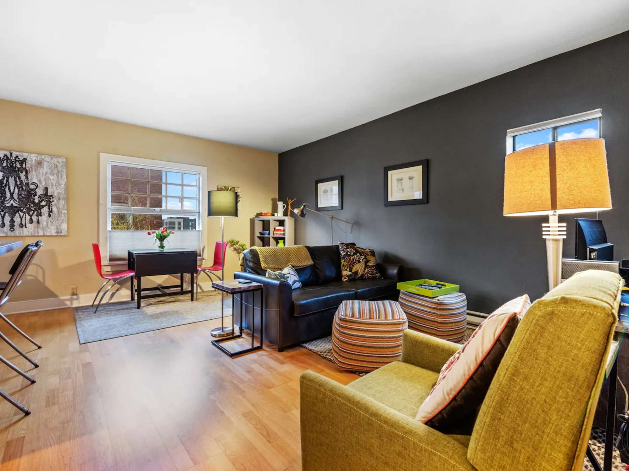 thumbnail view of a listing photo