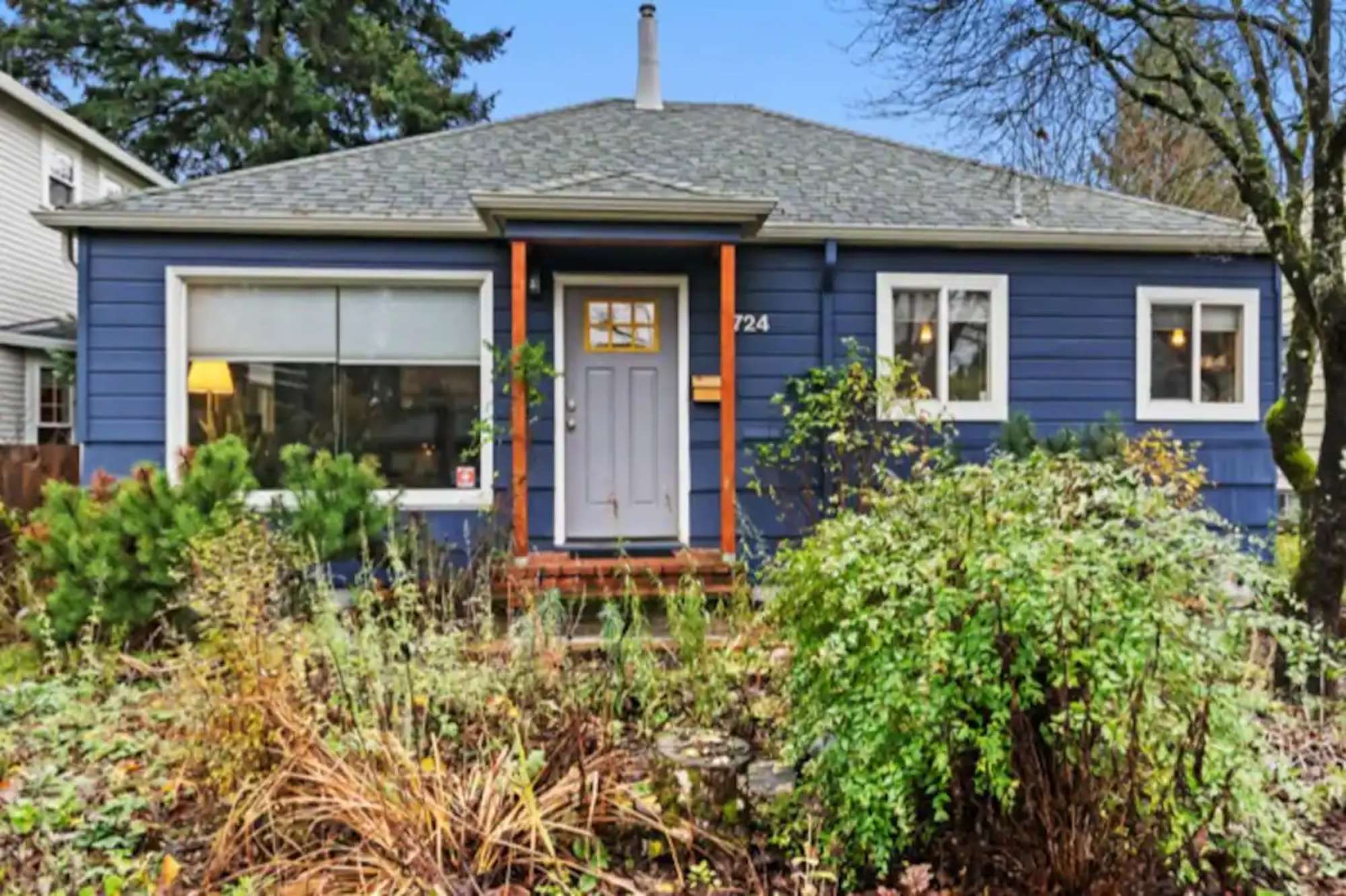 thumbnail view of a listing photo