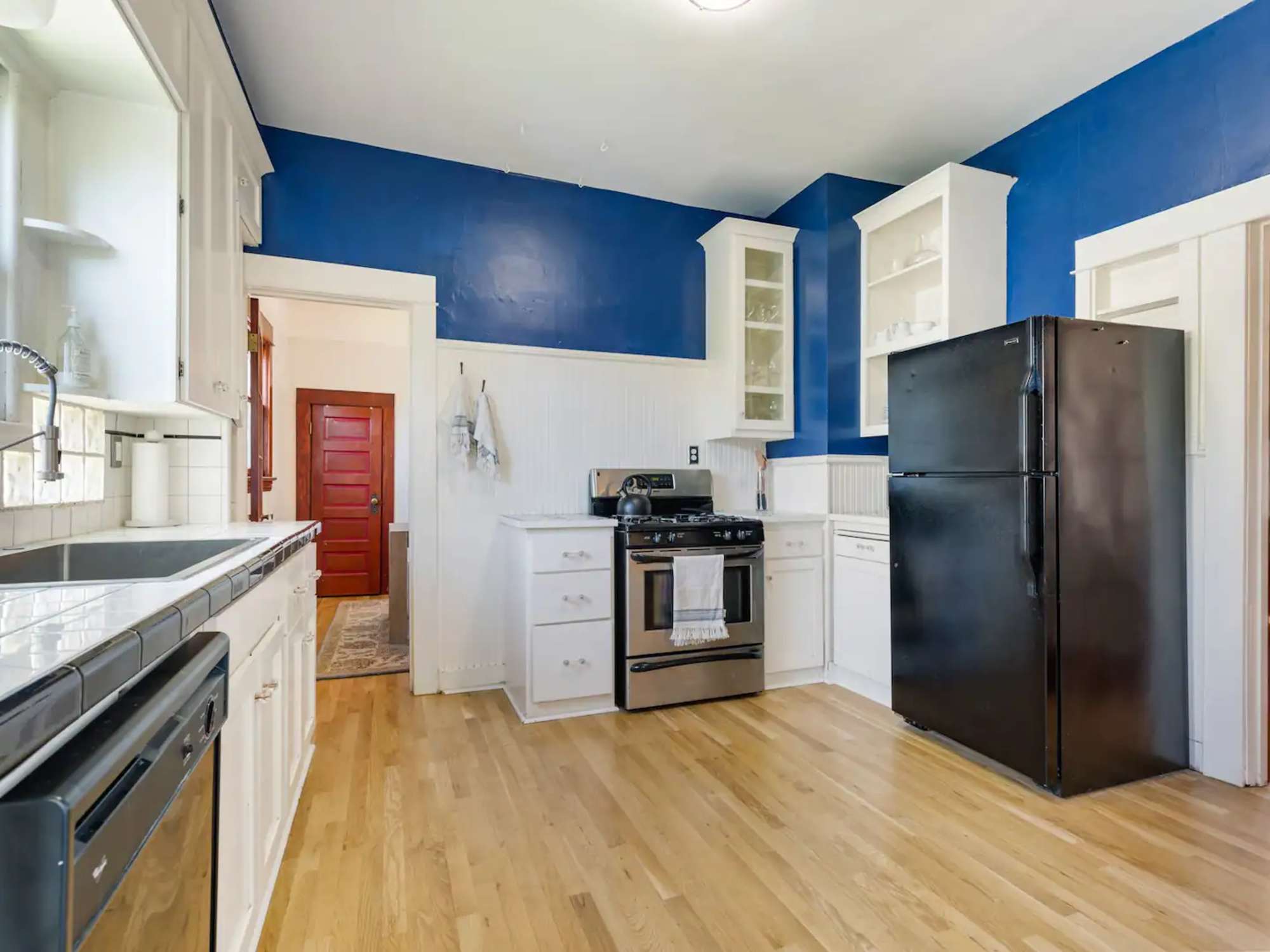 thumbnail view of a listing photo