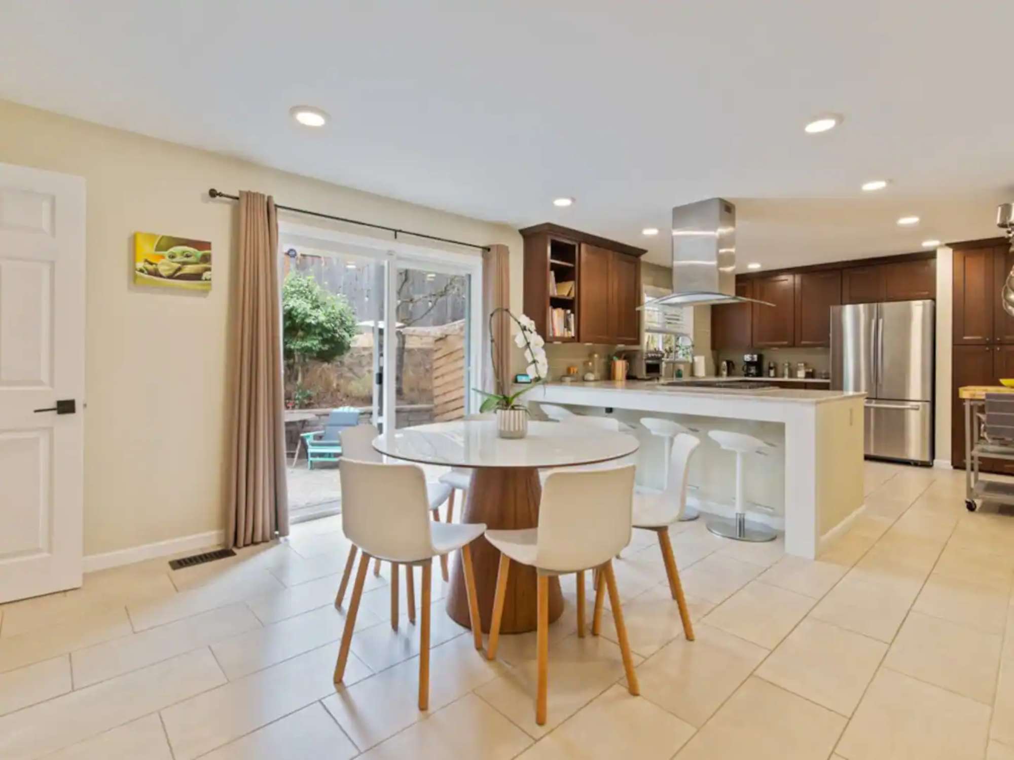 thumbnail view of a listing photo
