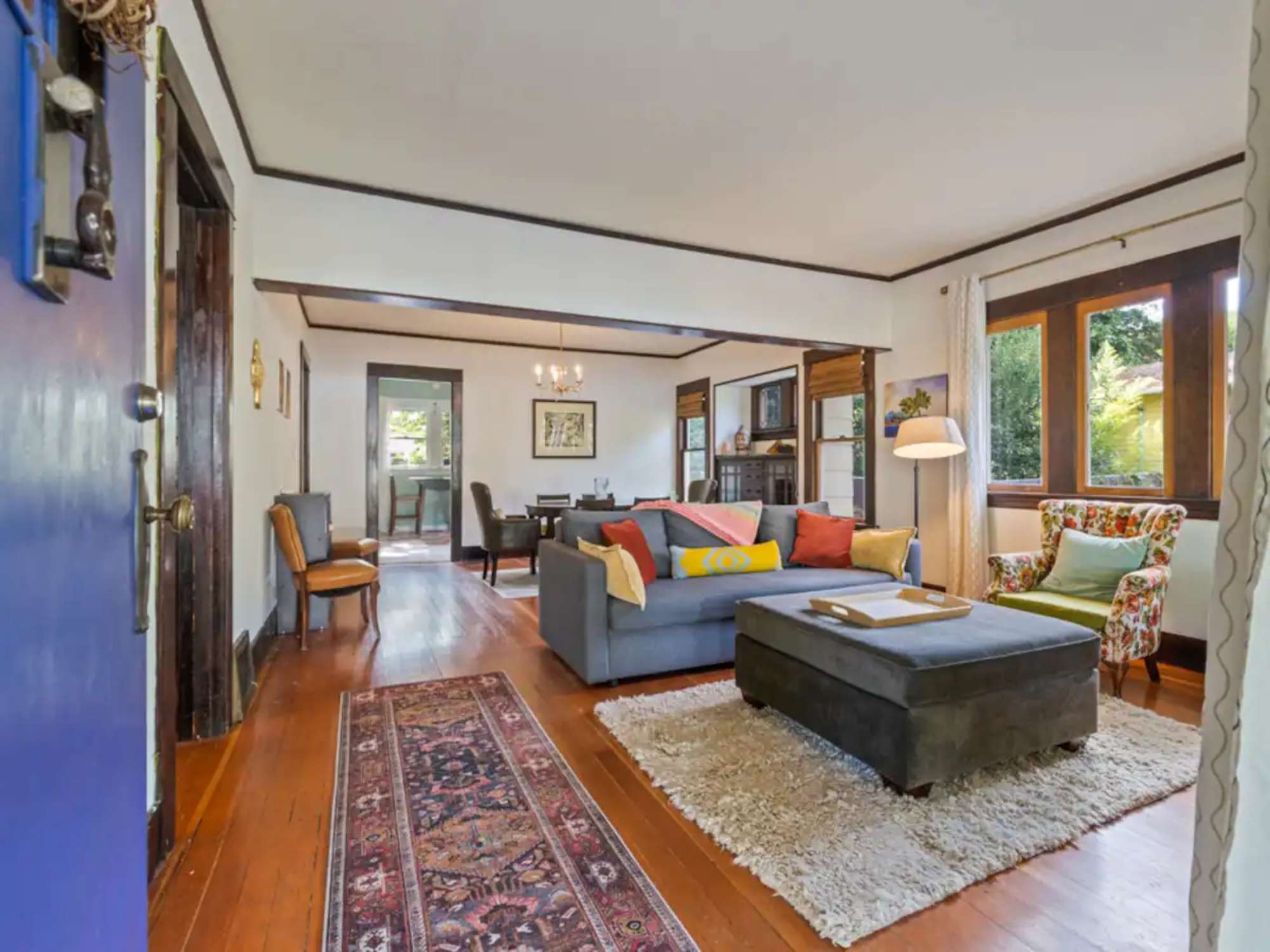 thumbnail view of a listing photo