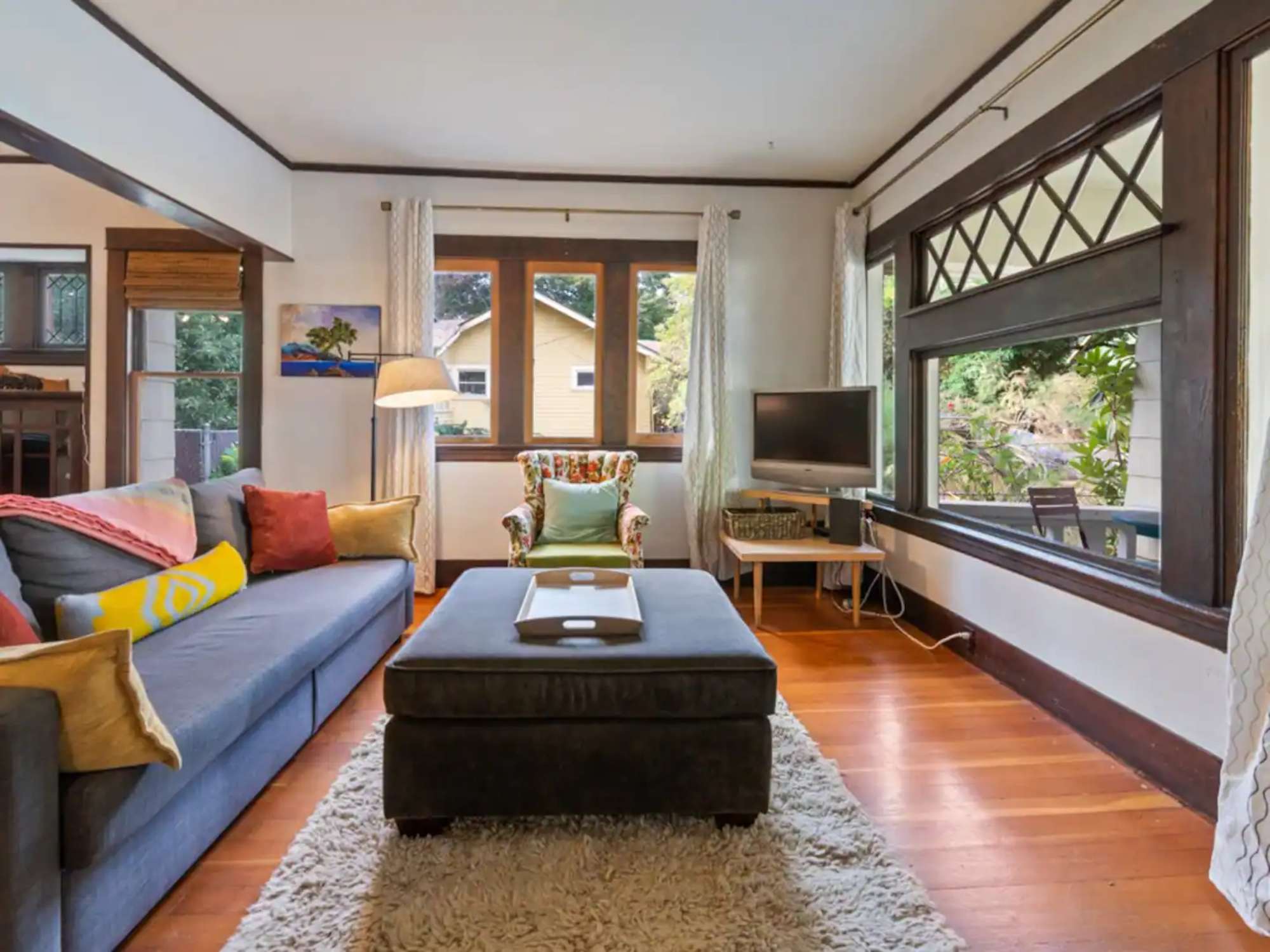 thumbnail view of a listing photo