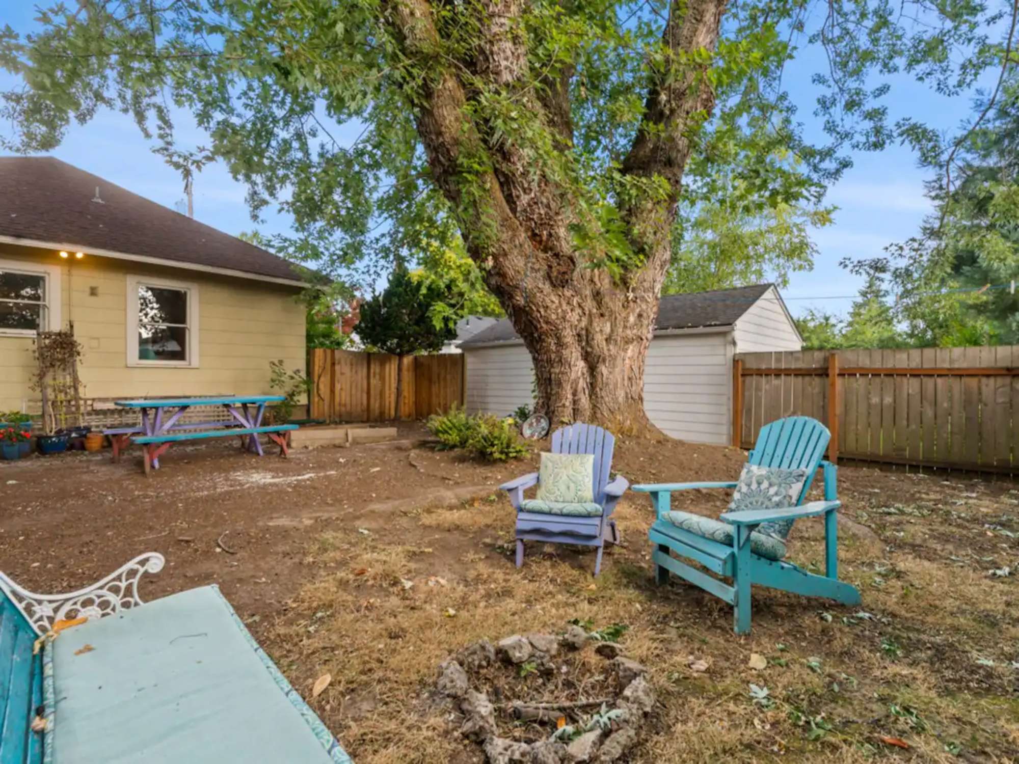 thumbnail view of a listing photo