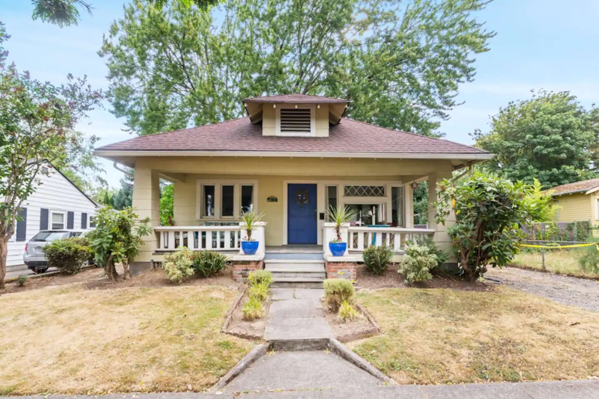thumbnail view of a listing photo
